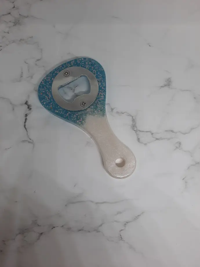 Décapsuleur bleu et blanc