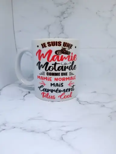 Mugs Je suis une mamie motarde